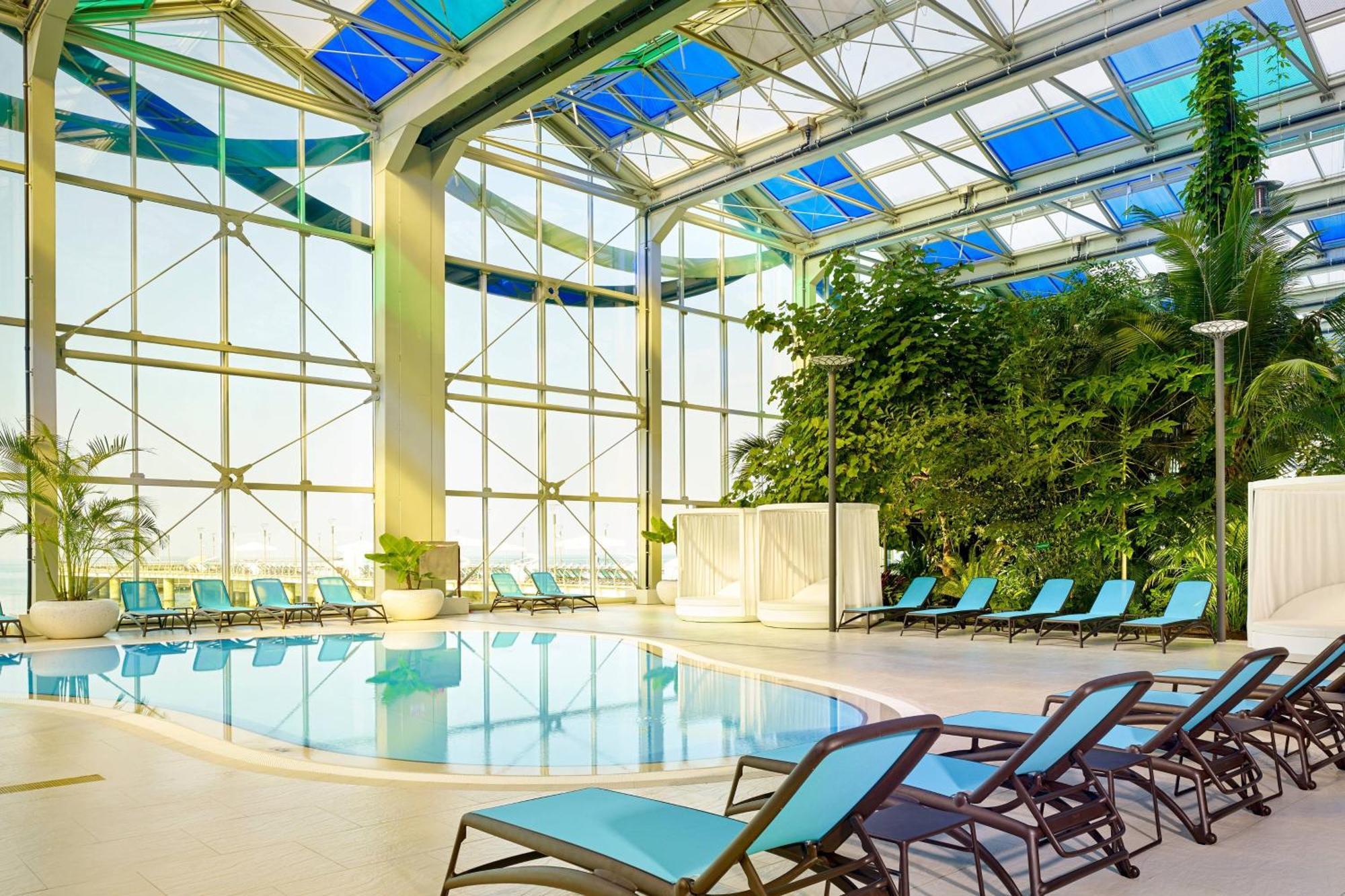 Paragraph Resort & Spa Shekvetili, Autograph Collection Exterior photo The pool at the Westin Palace, Madrid
